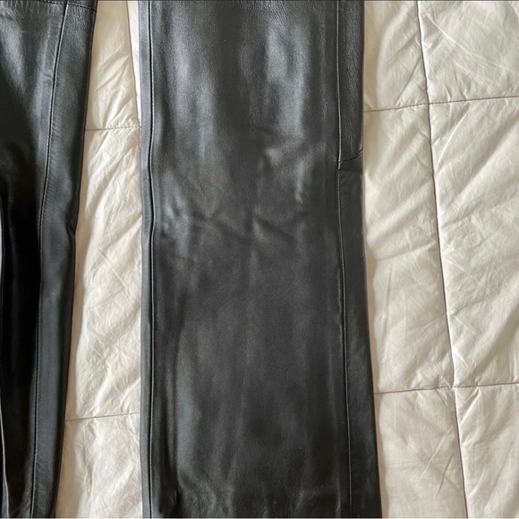 Vintage BCBG Max Azria Leather Pants (fully lined) in Size 2 - Picture 5 of 8